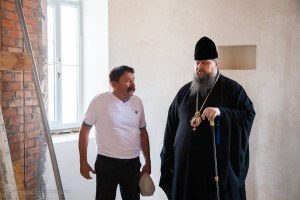Глава Волгодонской епархии епископ Волгодонский и Сальский Корнилий посетил ст. Кутейниковскую Зимовниковского района.