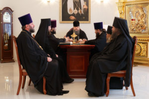 18.10.2017 г. Епископ Волгодонский и Сальский Корнилий возглавил совещание.