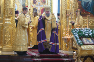 9.10.2018г. епископ Волгодонский и Сальский Корнилий молился за божественной литургией г. Волгодонск