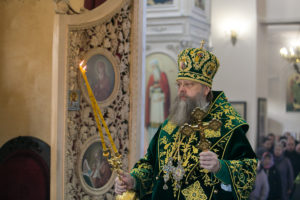 Мирополит Меркурий отслужил Божественную литургию в храме в честь Иоанна Кронштадтского в день памяти святого