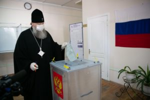 Глава Донской митрополии принял участие в голосовании по поправкам в Конституцию РФ